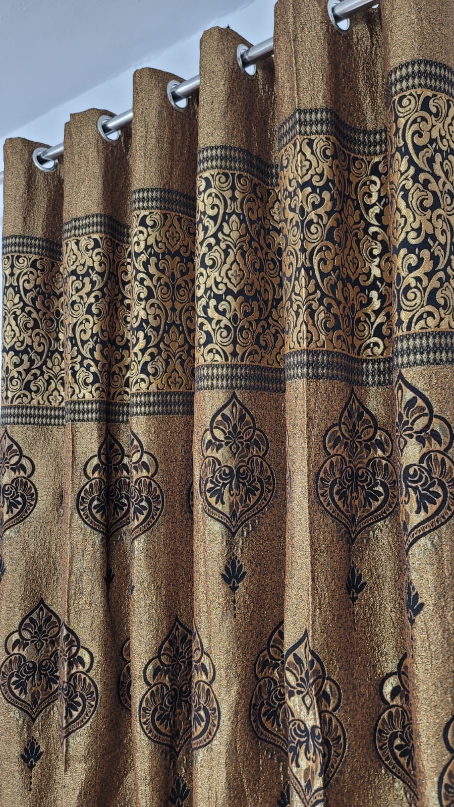 CURTAINS D-2